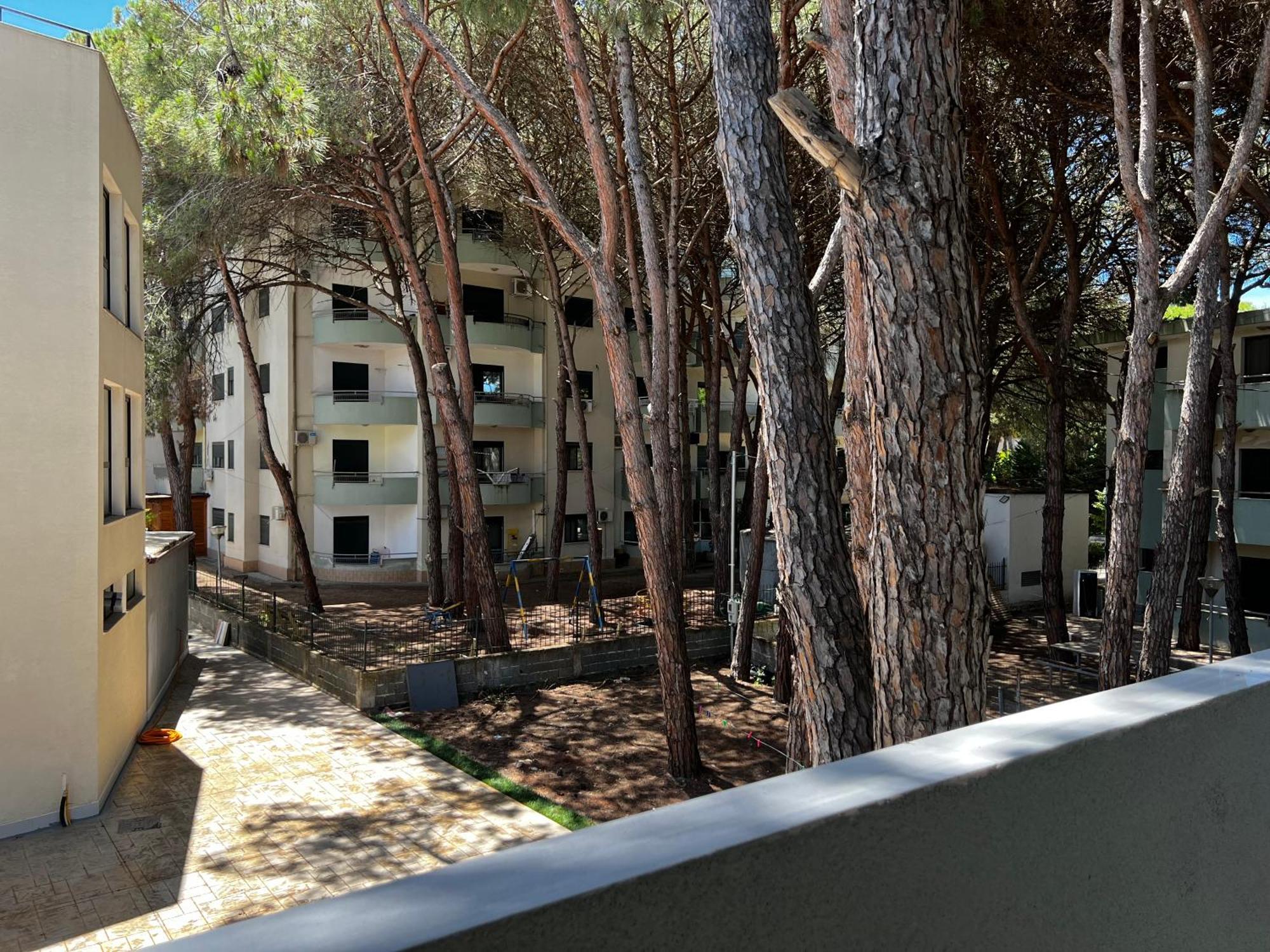 Canary Hotel Golem  Luaran gambar